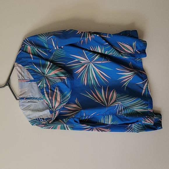 Bench. windbreaker - Picture 2 of 4